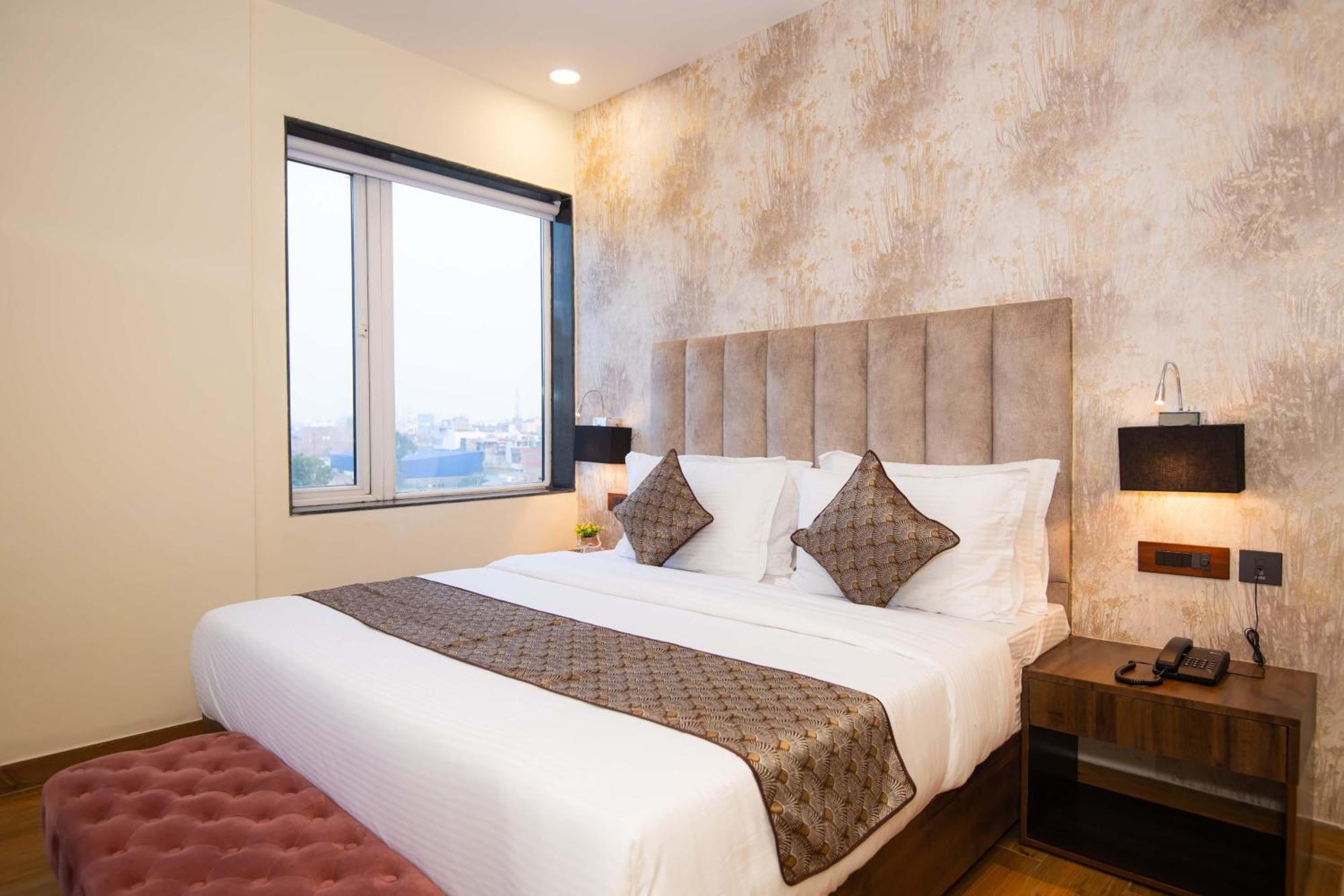 Hotel Avadh Classio Near By Ram Mandir Faizabad ภายนอก รูปภาพ
